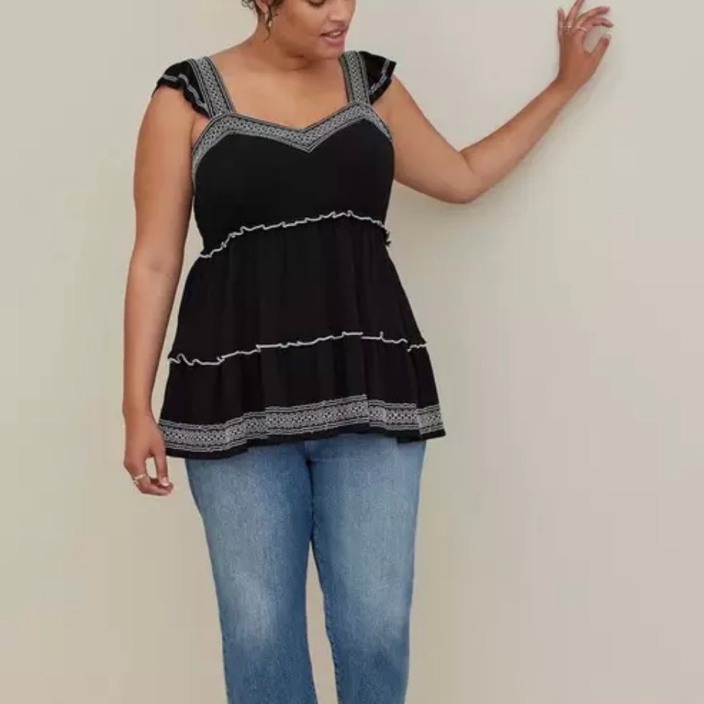 Torrid Top Tunic Babydoll Crinkle Gauze Embroidered Tiered Sweetheart Neck Black
